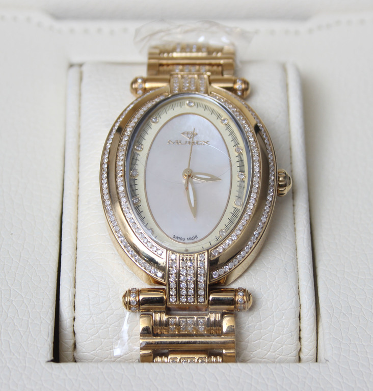 Gold-plated women's wristwatch 