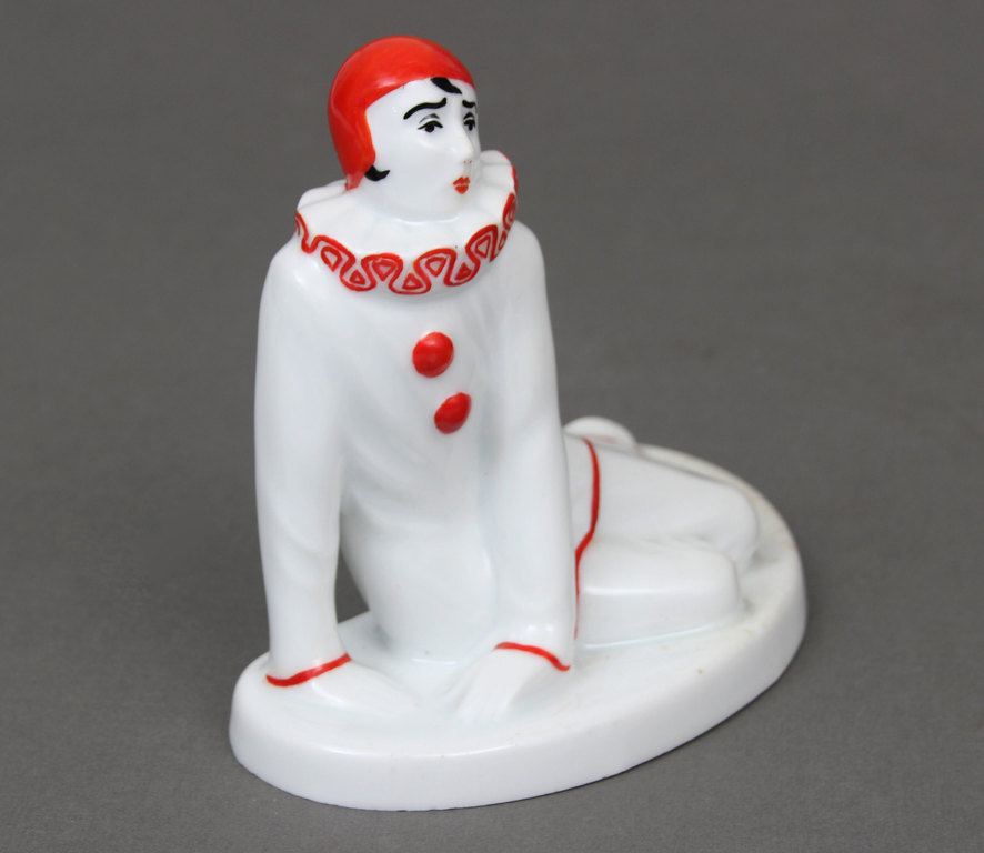 Porcelain figure Piero