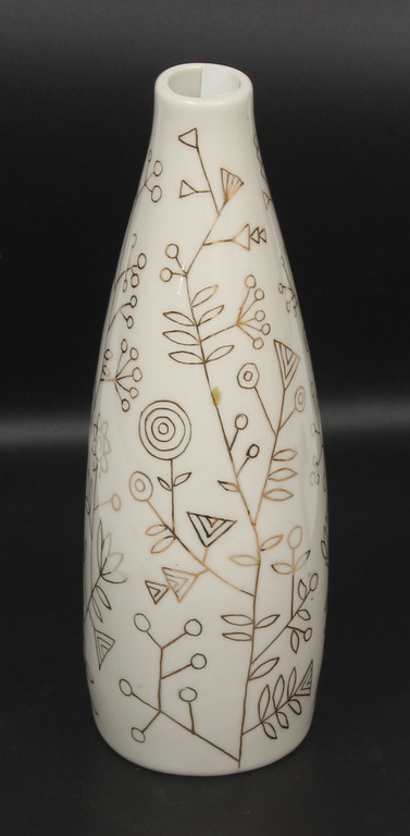 Porcelain vase with gilding