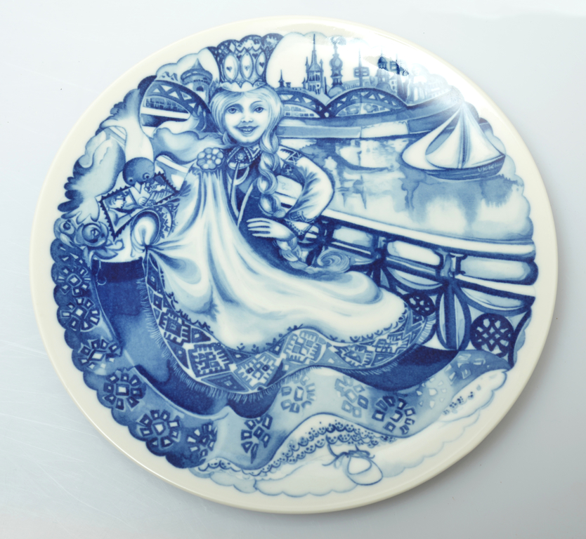 Decorative Meissen plate 