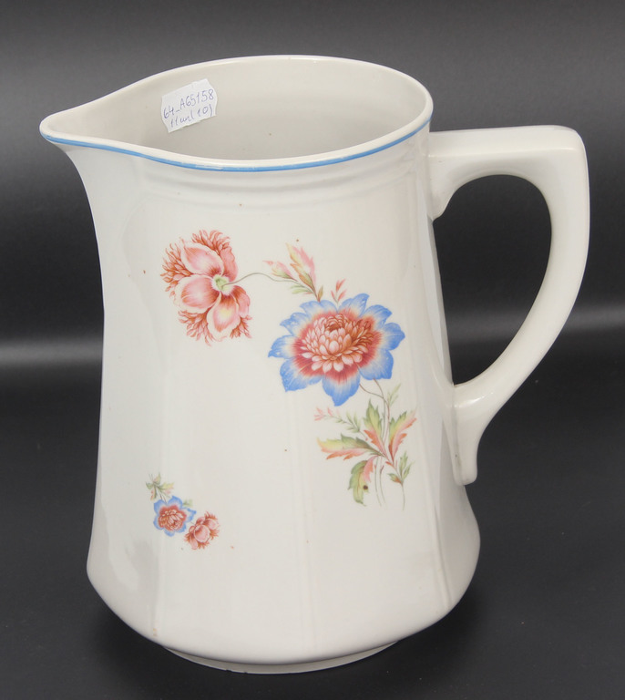 Porcelain jug 