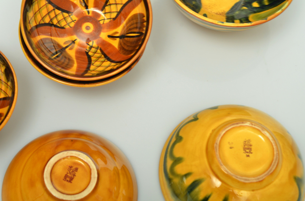 Set of ceramic bowls (7 pcs.)