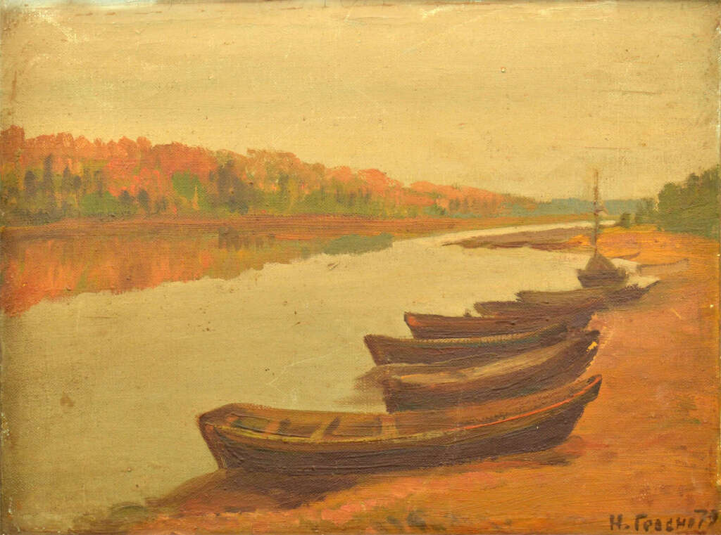 Лодки на берегу реки