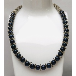 Natural black pearl necklace with other metal elements
