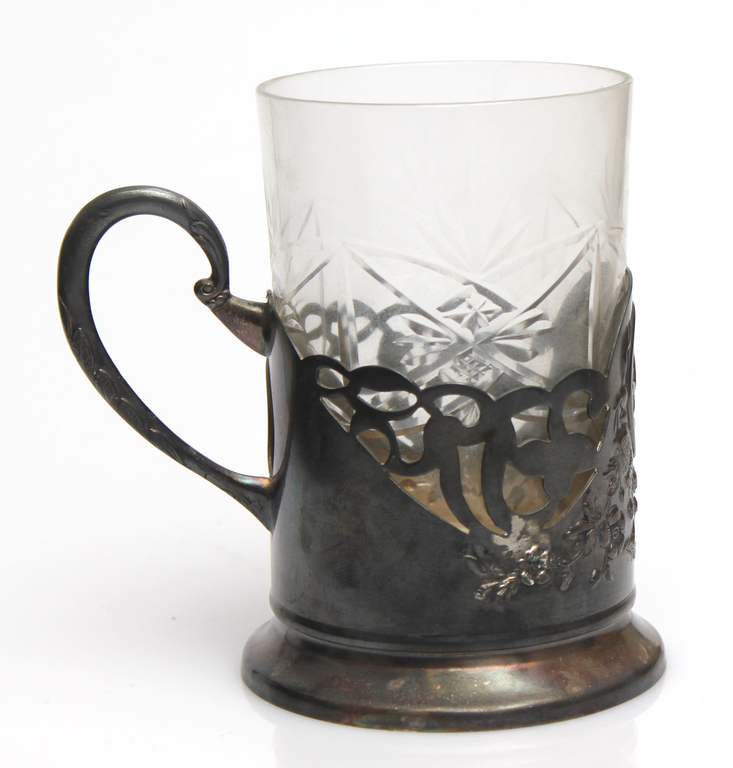 Metal tea cup holder with glass