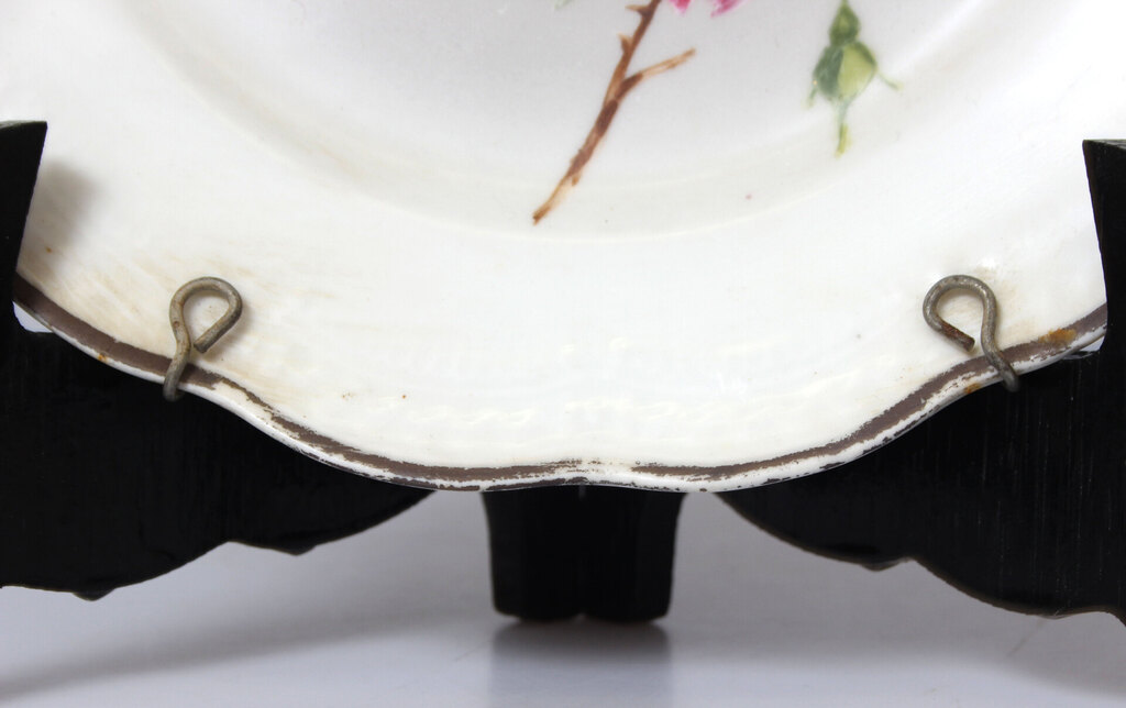 Apgleznots KPM (?) porcelāna dekoratīvais šķīvis