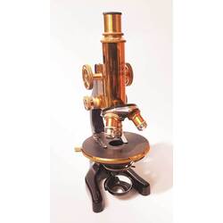 Microscope