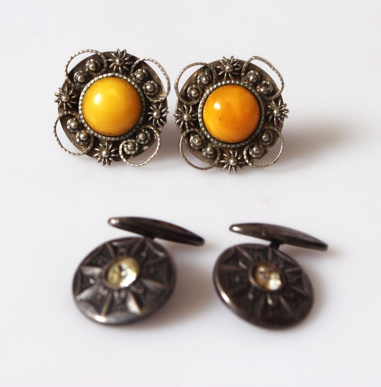 Cufflinks with amber (2 pairs)