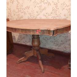 Restorable wooden dining table