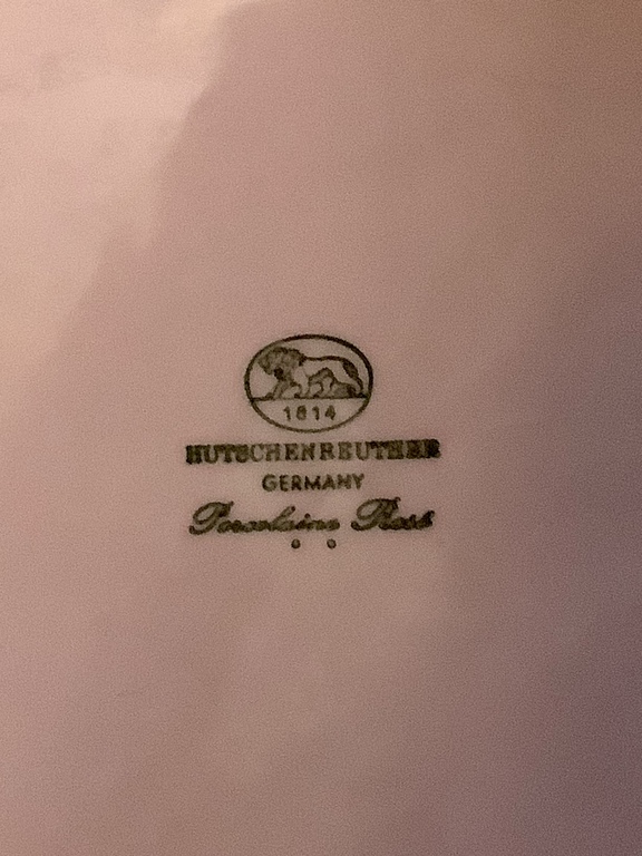 Hutschenreuther kafijas serviss 6 personām.Rozā porcelāns.Pagājušā gadsimta vidus.Lieliski saglabājies.