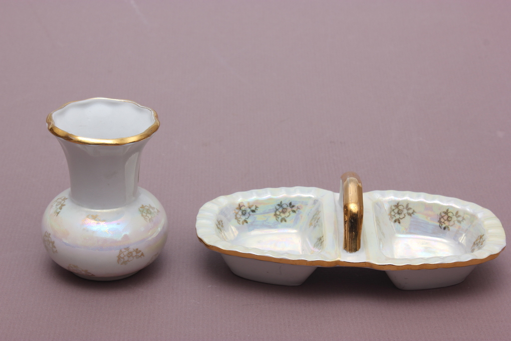 Porcelain set - dish and vase