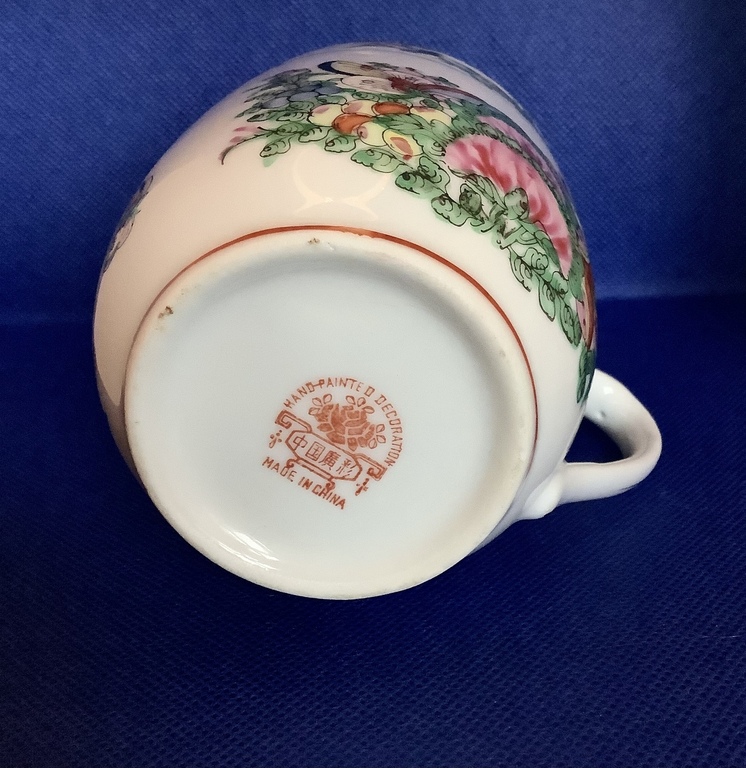 Chinese tea cup 1940-50 years. Porcelain, painting