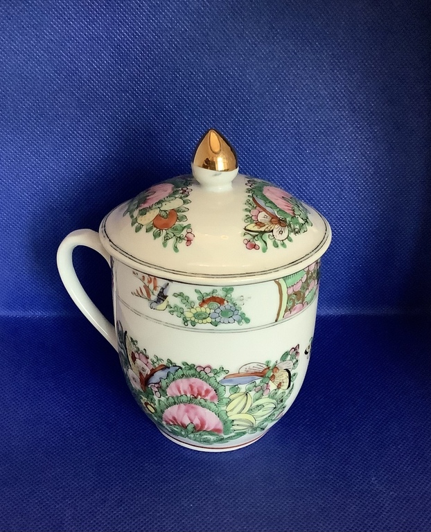 Chinese tea cup 1940-50 years. Porcelain, painting