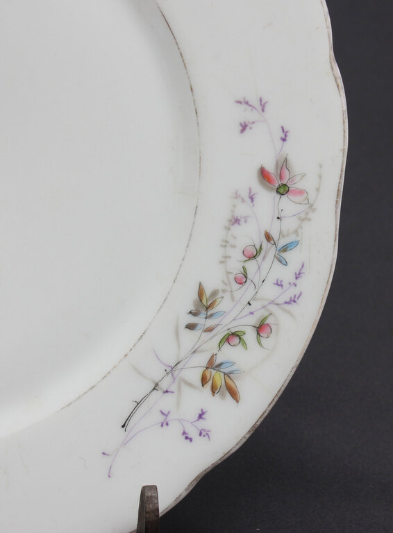 Porcelain plate