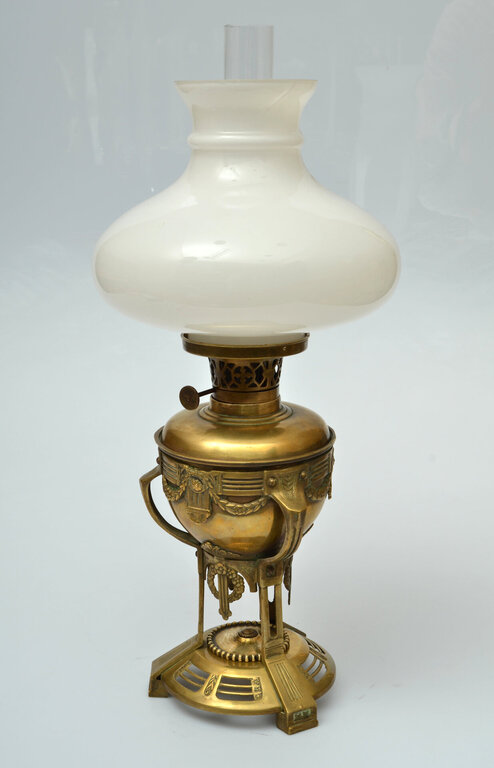 Modernist style kerosene lamp