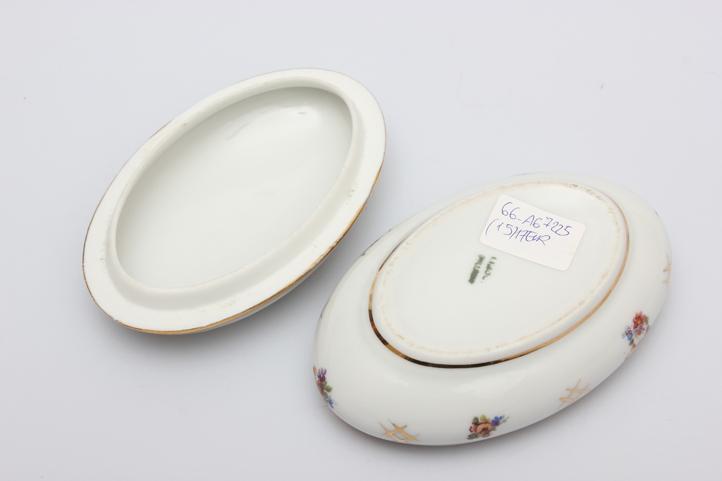 Oval shaped porcelain casket
