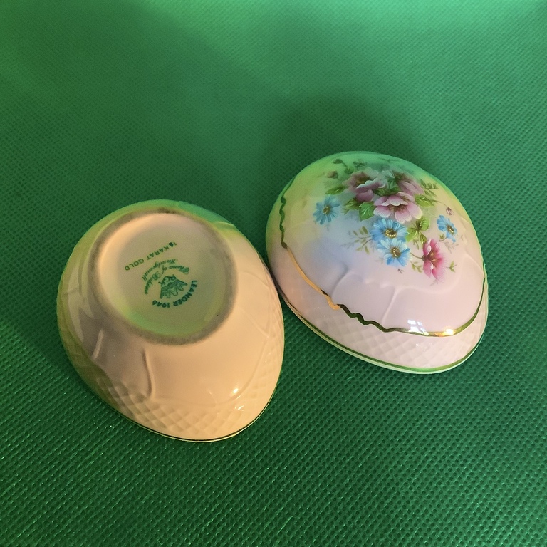 Easter egg box, Leander 1946 RGK China of Boheme, 14K gold trim, pink porcelain.