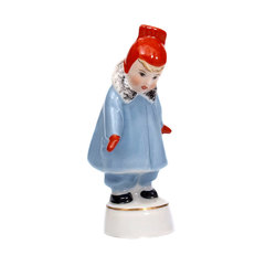 Porcelain figure ''The girl in the red mittens'