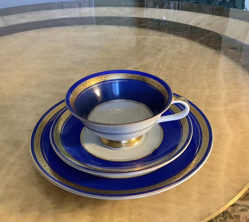 Cobalt tea pair and cake plate. Gold lining. Germany, Gehren VEB, 1950.