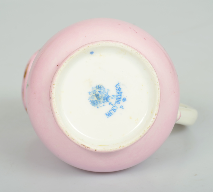 Porcelain cream dish