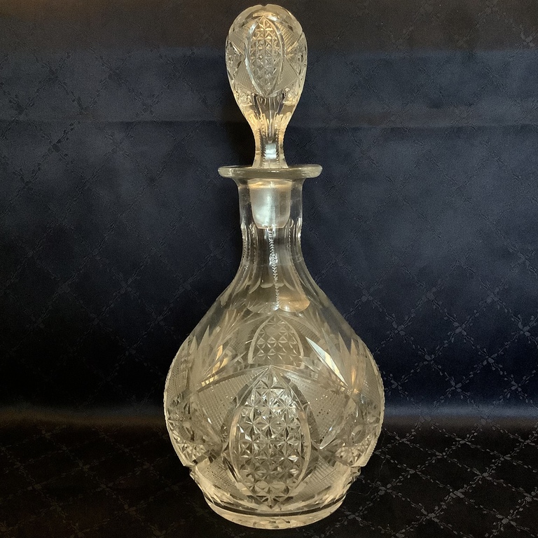 Vodka decanter, Maltsov factory, before 1917. Original cork,