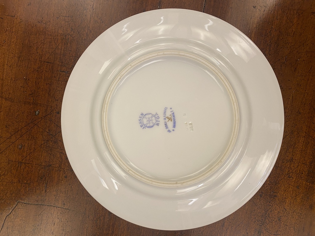 Декоративная фарфоровая тарелка 