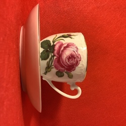 Очень миниатюрная кофейная чашечка, Германия, Мейсен. Ручная роспись.