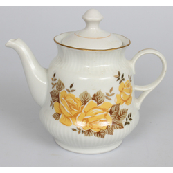 Porcelain teapot 