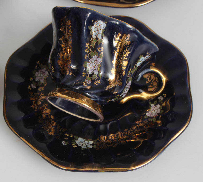 Porcelain set for six people