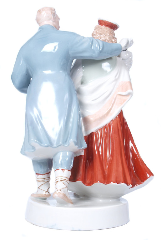 Porcelain figure “Folk dance”