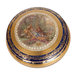 Limoges porcelāna lādīte ar vāciņu