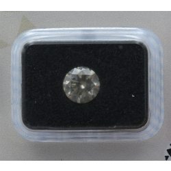Природный бриллиант весом 1.26 карата