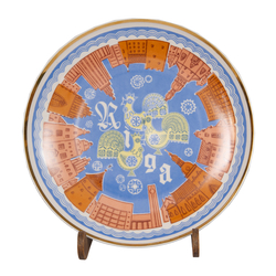 Apgleznots dekoratīvais porcelāna šķīvis
