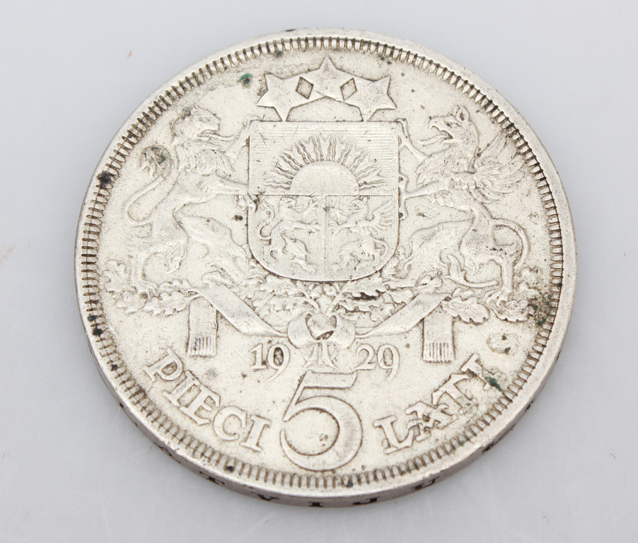 Серебряная монета 5 латов 1929 г.