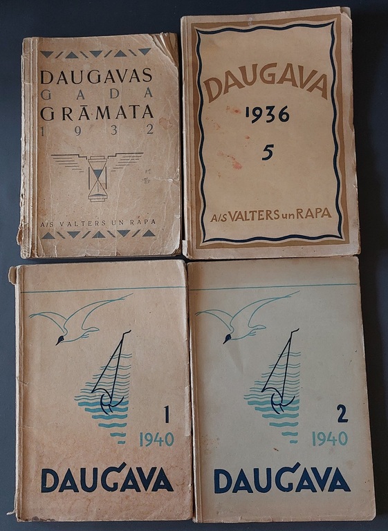 10 книг: 1923, 1930, 1932, 1936, 1940 гг.