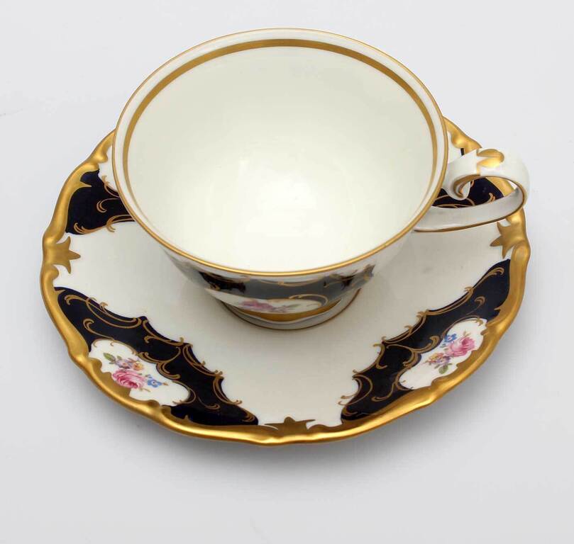 Porcelain cup with saucer