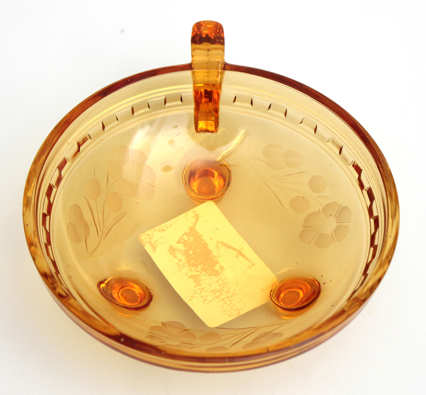 Стеклянная посуда янтарного/медового цвета