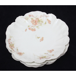 Porcelain plates (3 pcs)