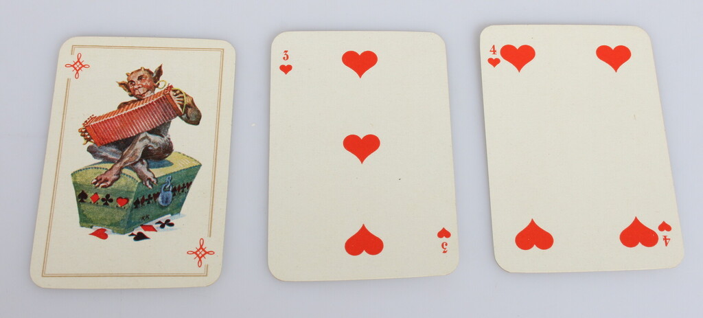 Latvian Red Cross playing cards No. 11