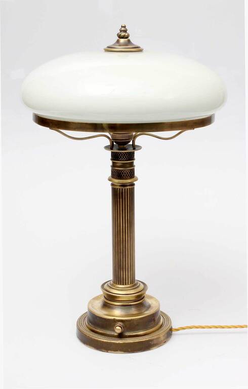 Cabinet table lamp