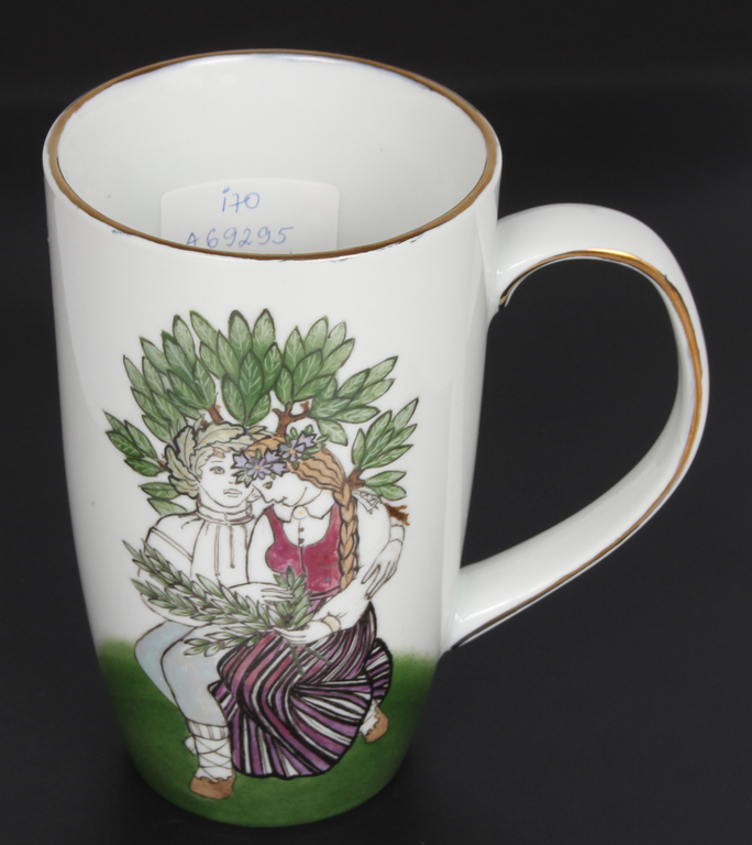 Porcelain cup No. 4 with painting