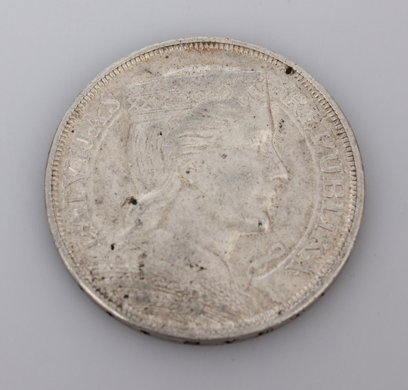 Silver five lats coin 1932