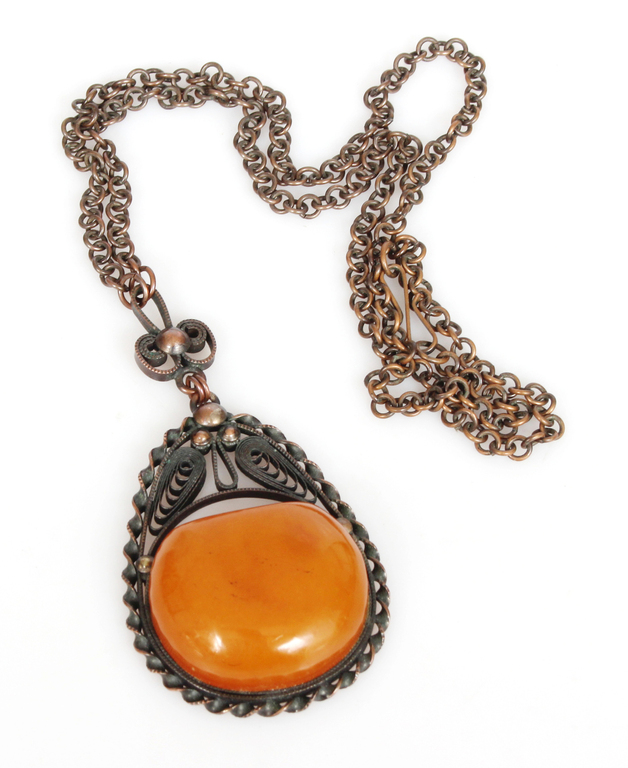 Amber pendant with chain