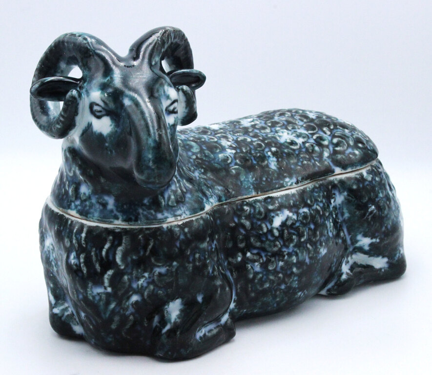 Porcelain butter dish Aries