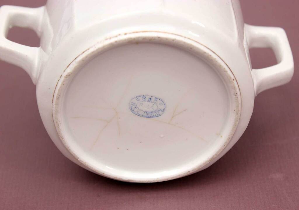 Kuzņecova porcelāna cukurtrauks