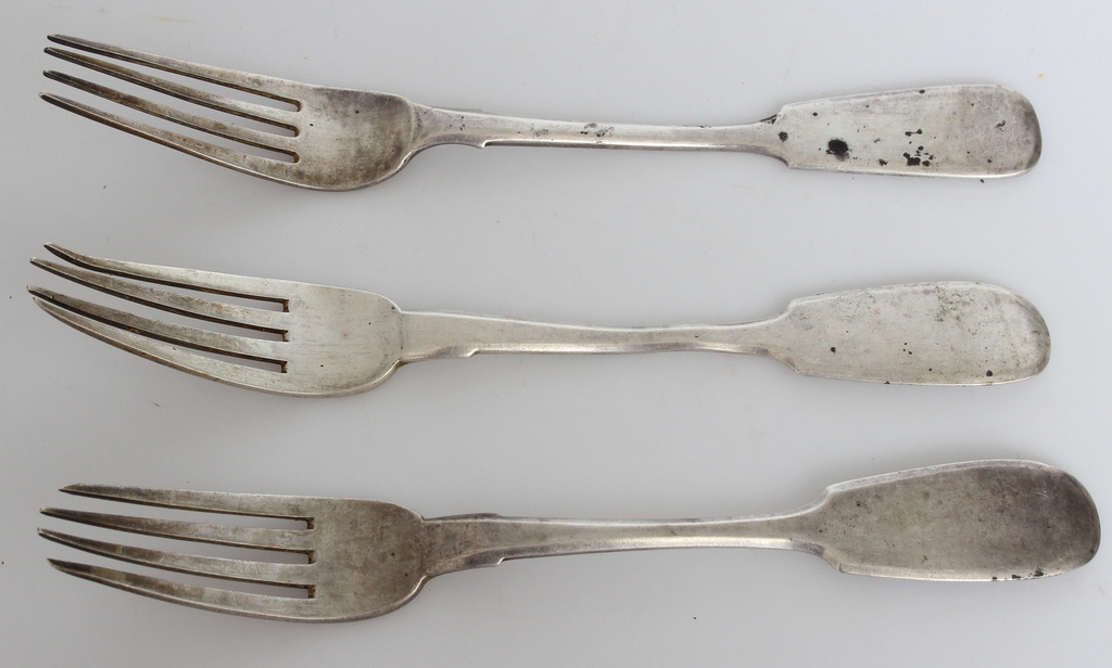 Silver forks (3 pieces)