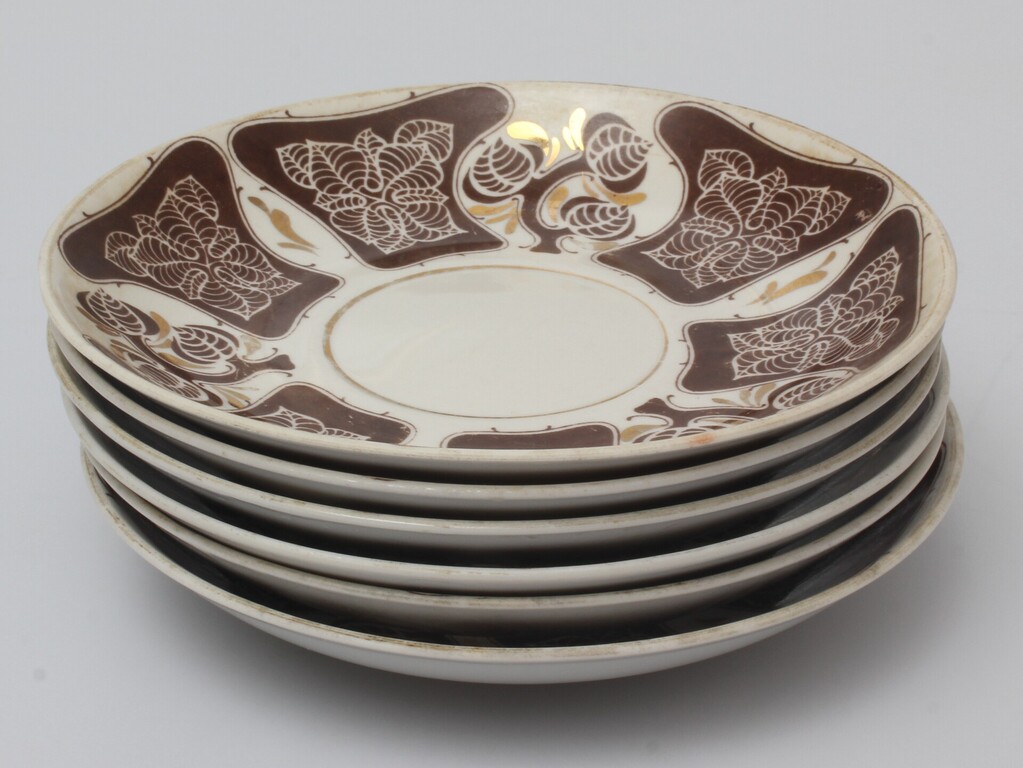 Details of various porcelain tableware