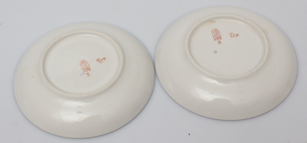 Details of various porcelain tableware