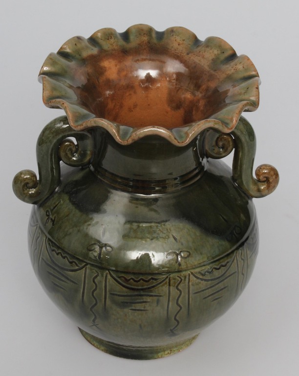 Porcelain ceramic vase