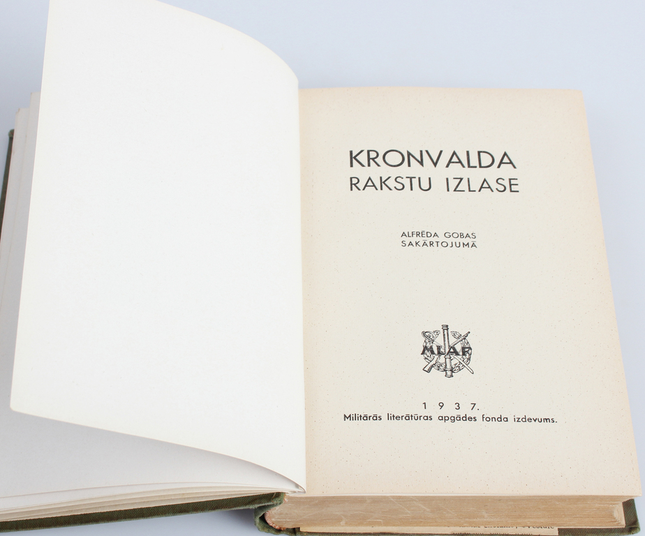 2 grāmatas - Kronvalda rakstu izlase